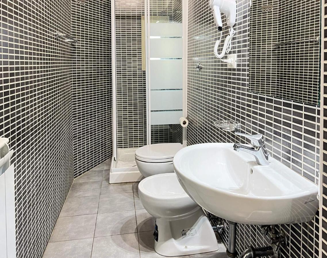 Magenta Apartment Rome