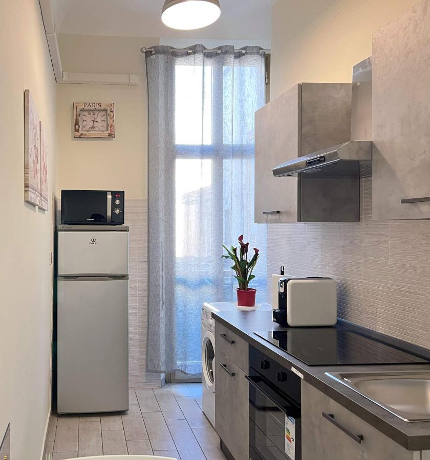 Magenta Apartment